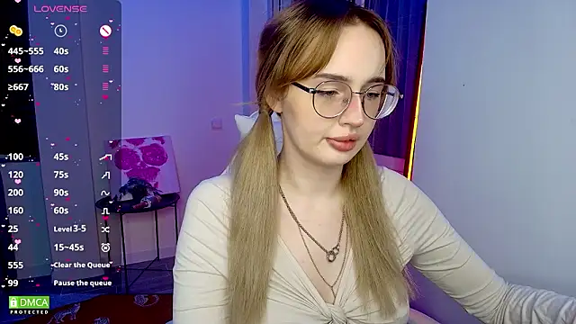 AdeLuna online show from 12, 3, 2026