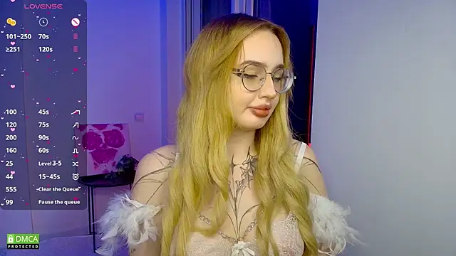 AdeLuna online show from 3, 5, 2026