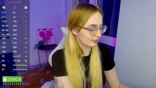 AdeLuna online show from 30, 5, 2026