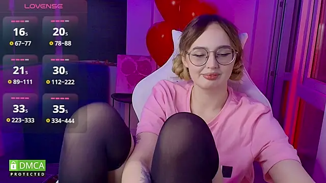 Snapshot of AdeLuna chatting on 12, 2, 2026 AdeLuna online show from 12, 2, 2026