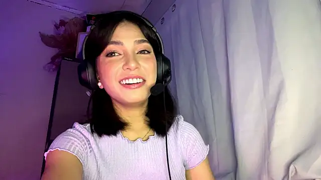 ConstancePorrini online show from 9, 2, 2026