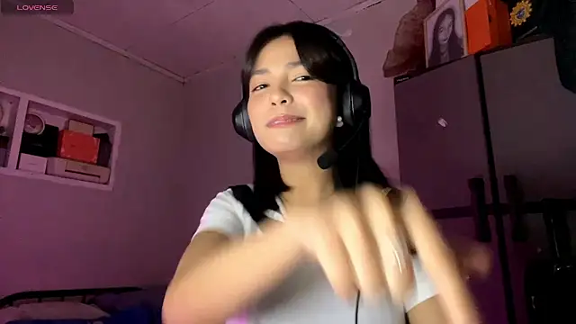 ConstancePorrini online show from 3, 2, 2026