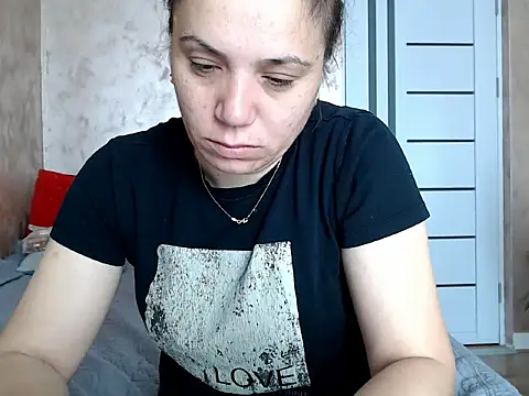 LorraGrey online show from 29, 4, 2026