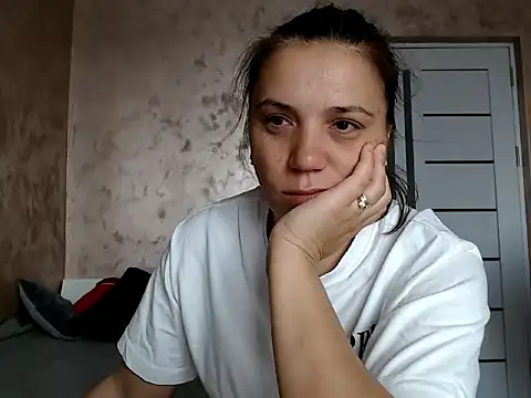 LorraGrey online show from 7, 5, 2026