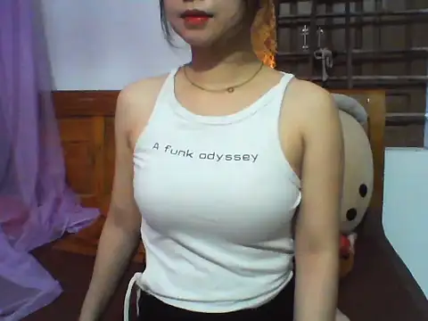 NinaKey online show from 4, 4, 2026