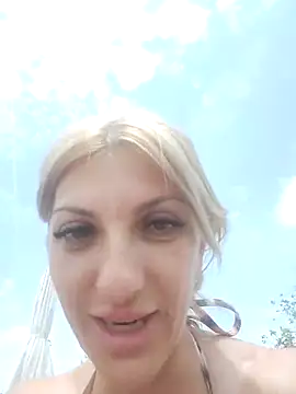 LannaQuinn online show from 1, 6, 2026