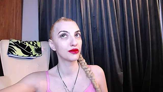 LannaQuinn online show from 7, 3, 2026