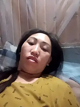 hot-luna- online show from 11, 4, 2026