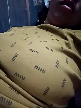 hot-luna- online show from 13, 4, 2026