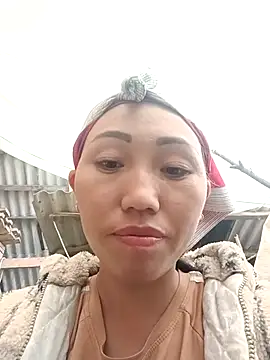 hot-luna- online show from 4, 2, 2026