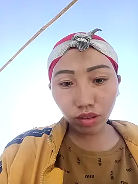 hot-luna- online show from 5, 2, 2026