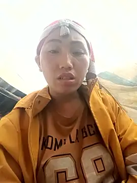 hot-luna- online show from 10, 2, 2026