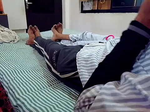 Indian-gentleman teen online show from 17, 7, 2026