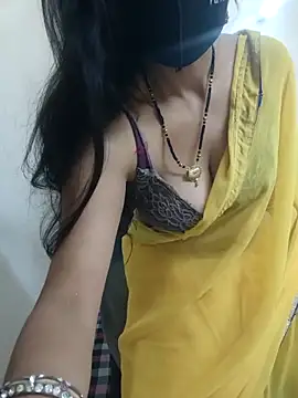 Snapshot of simran_sharma01 chatting on 1, 2, 2026 simran sharma01 online show from 1, 2, 2026