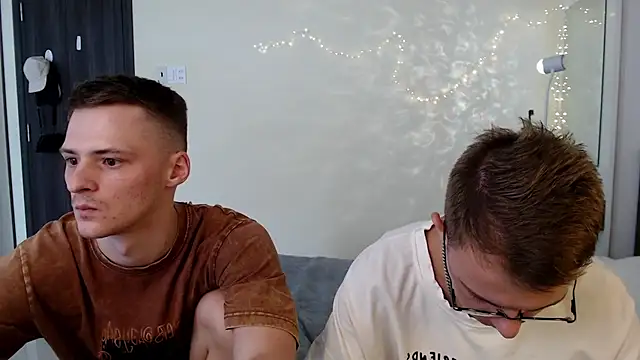 NikiKerryCum online show from 10, 6, 2026