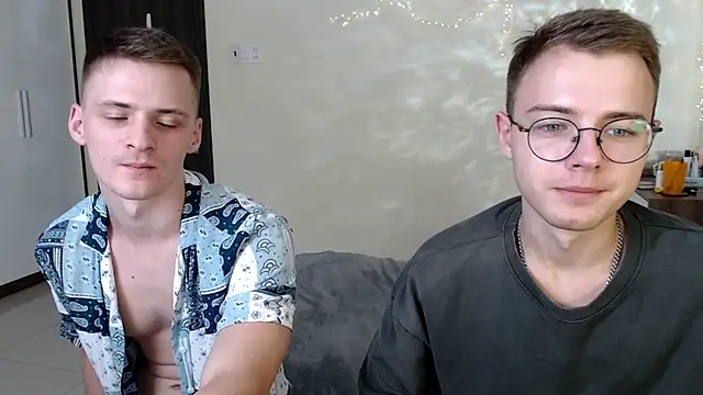 NikiKerryCum online show from 15, 6, 2026