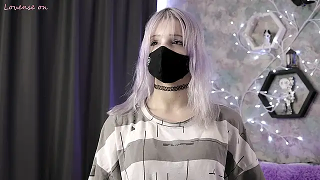 Yunakiss online show from 5, 4, 2026