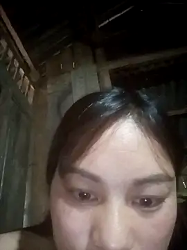 Snapshot of Momo-biki chatting on 23, 2, 2026 Momo-biki online show from 23, 2, 2026