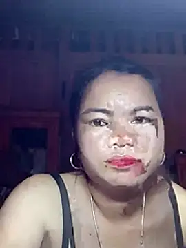 Snapshot of emlylyxinh chatting on 3, 3, 2026 emlylyxinh online show from 3, 3, 2026