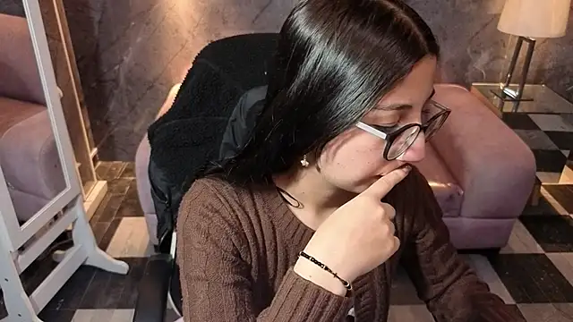 Snapshot of Sophie_jones_b chatting on 27, 3, 2026 Sophie jones b online show from 27, 3, 2026