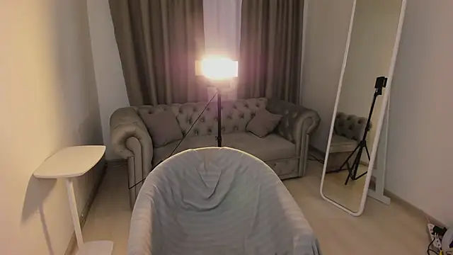 Lollita Morgan online show from 13, 4, 2026