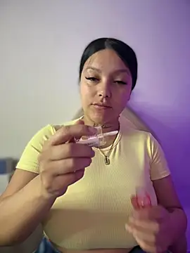 Miia  Taylor online show from 10, 2, 2026