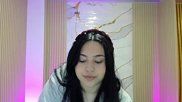 Siena Tay online show from 10, 4, 2026