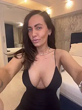 DivineAmely online show from 18, 7, 2026