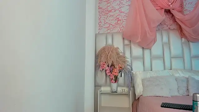 Snapshot of AlisHoward chatting on 28, 2, 2026 AlisHoward online show from 28, 2, 2026