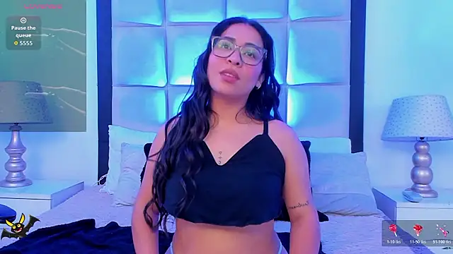 Snapshot of SussyFox chatting on 8, 2, 2026 SussyFox online show from 8, 2, 2026