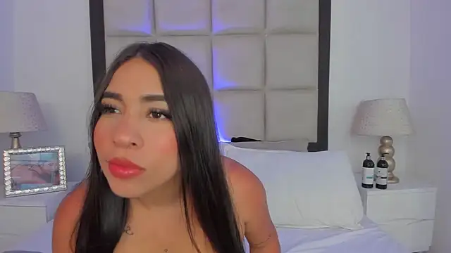 SussyFox online show from 5, 4, 2026