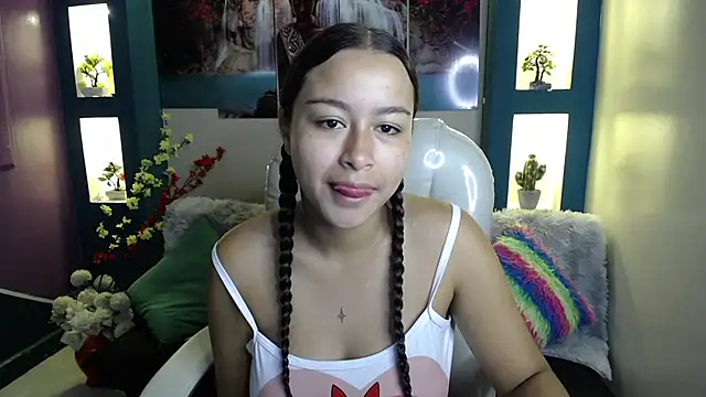 Snapshot of gygy_fox_09 chatting on 13, 2, 2026 gygy fox 09 online show from 13, 2, 2026