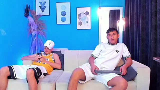 KingOfHeavens 2 online show from 25, 2, 2026