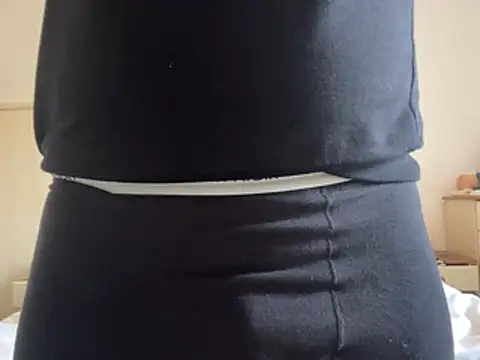 Snapshot of malcolm2334 chatting on 4, 4, 2026 malcolm2334 online show from 4, 4, 2026