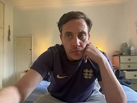 malcolm2334 online show from 17, 5, 2026