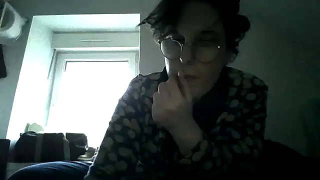 OIseauNoir88 online show from 12, 2, 2026