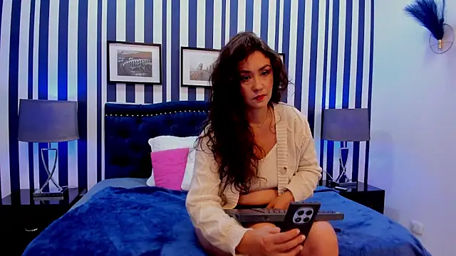 TherezaLarson online show from 4, 2, 2026