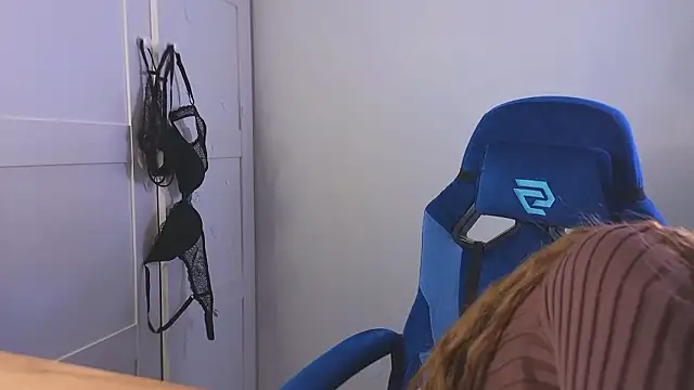 nikapie online show from 3, 2, 2026