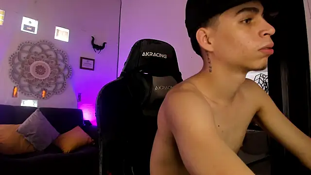 Snapshot of juan_posada chatting on 13, 2, 2026 juan posada online show from 13, 2, 2026