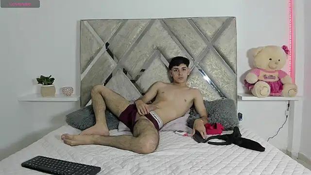 Max martinezz online show from 7, 2, 2026