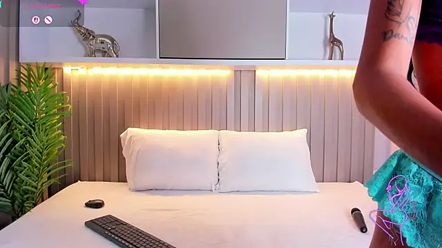 Zafiro11  online show from 5, 2, 2026