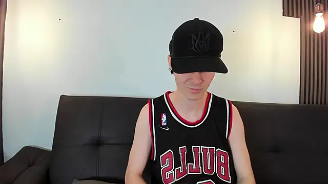 Lio      online show from 28, 2, 2026