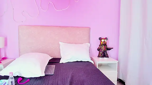 Snapshot of Hilaryportman chatting on 1, 3, 2026 Hilaryportman online show from 1, 3, 2026