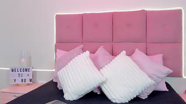 Hilaryportman online show from 26, 3, 2026