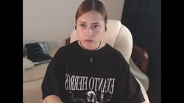 Snapshot of Lametaleralatina chatting on 2, 2, 2026 Lametaleralatina online show from 2, 2, 2026