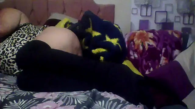 Snapshot of bialoba7 chatting on 12, 6, 2026 bialoba7 online show from 12, 6, 2026