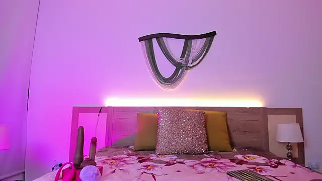 LiaJohnnson  online show from 1, 4, 2026