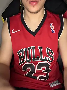 Snapshot of hungtwinkBR chatting on 3, 3, 2026 hungtwinkBR online show from 3, 3, 2026