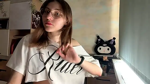 Miaaa Moon online show from 31, 3, 2026