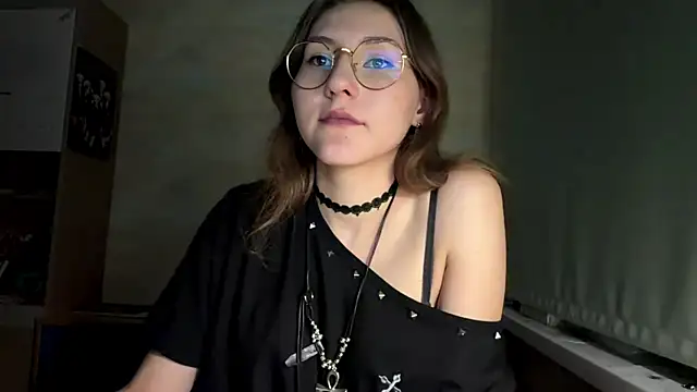 Snapshot of Miaaa_Moon chatting on 16, 7, 2026 Miaaa Moon online show from 16, 7, 2026